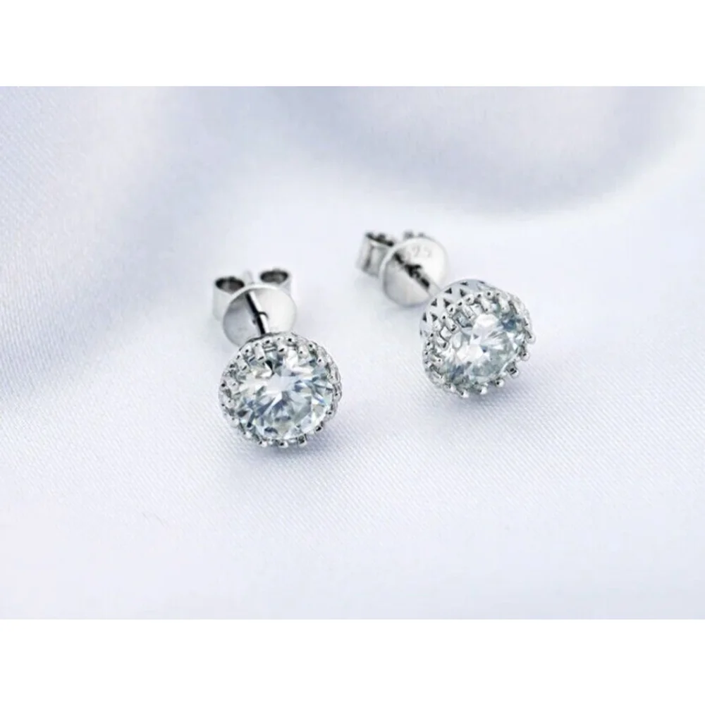 Moissanite Earrings 18k 1.70 Carat DEF Color Brilliant Cut Gemstone - Picture 1 of 8